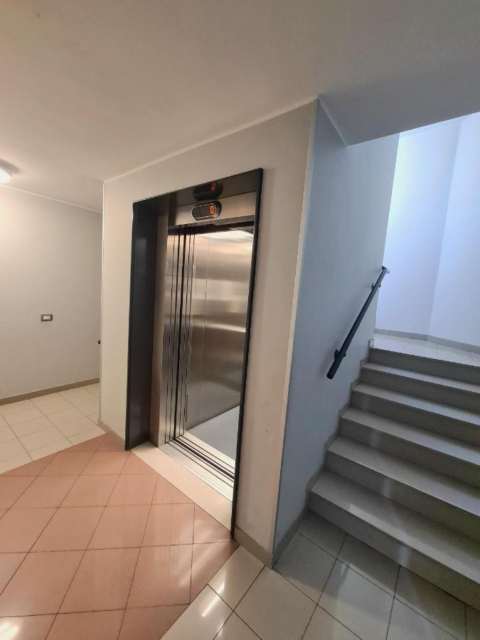 Milano Santa Giulia Business Apartment - Olimpiadi 26 Exterior photo